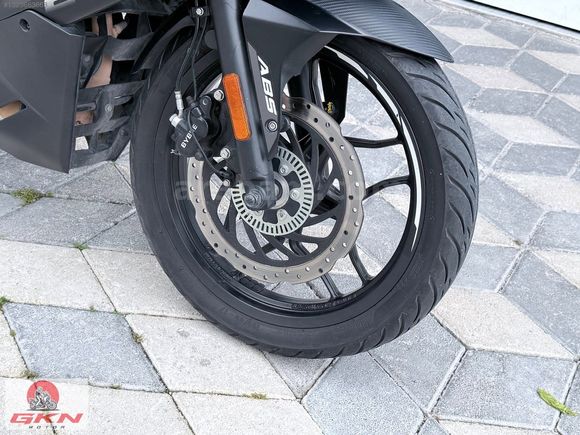 GKN MOTOR'DAN 2023 BAJAJ PULSAR RS200 TAKAS İMKANI