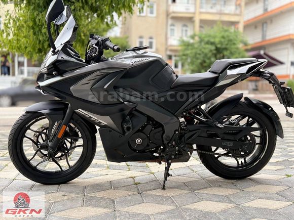 GKN MOTOR'DAN 2023 BAJAJ PULSAR RS200 TAKAS İMKANI