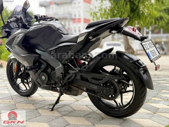 GKN MOTOR'DAN 2023 BAJAJ PULSAR RS200 TAKAS İMKANI
