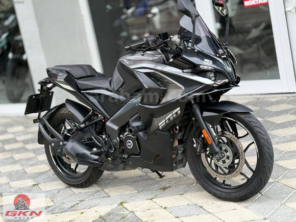 GKN MOTOR'DAN 2023 BAJAJ PULSAR RS200 TAKAS İMKANI