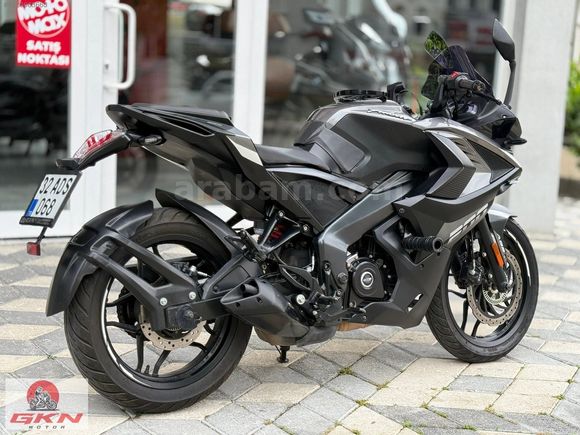 GKN MOTOR'DAN 2023 BAJAJ PULSAR RS200 TAKAS İMKANI