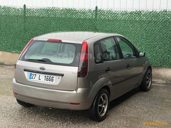FUL BAKIMLI FORD FIESTA