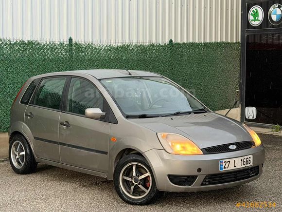 FUL BAKIMLI FORD FIESTA