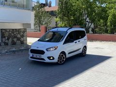 Galeriden Ford Tourneo Courier 1.5 TDCi Titanium Plus 2023 Model Van