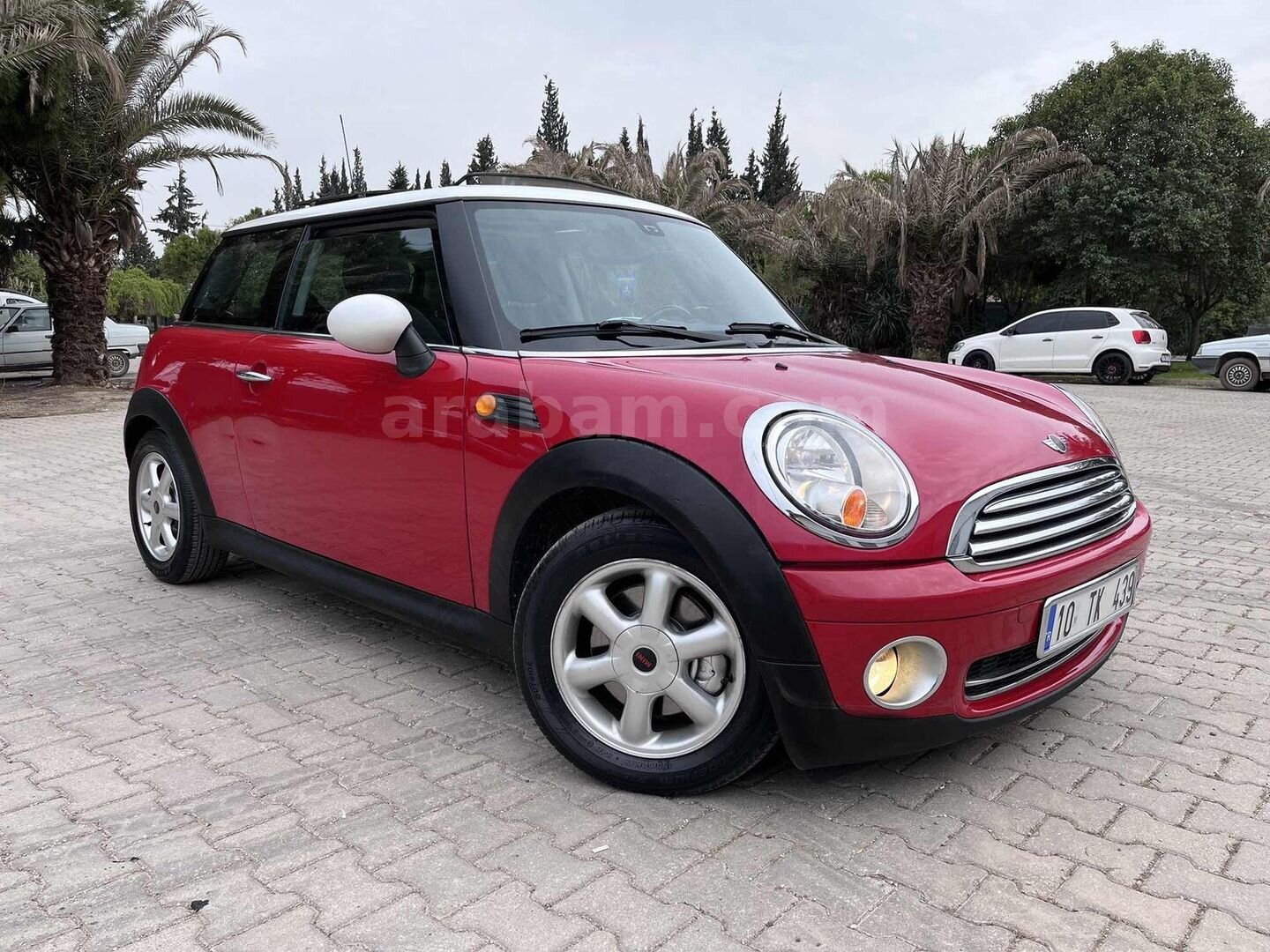 Galeriden Mini Cooper 1.6 Türkiye Paketi 2010 Model Manisa 186.000 km Kırmızı 3