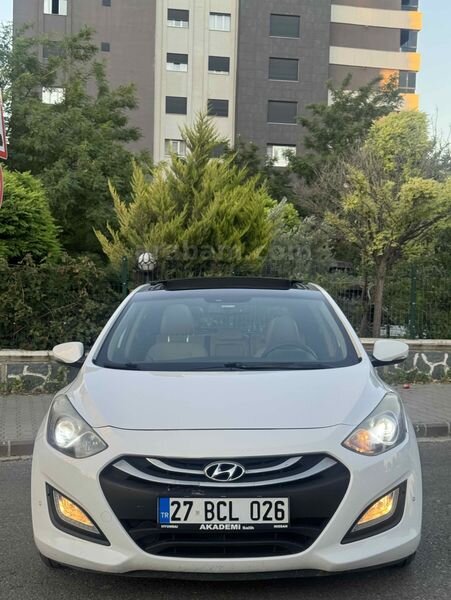 Galeriden Hyundai i30 1.6 GDi Elite 2013 Model Gaziantep 245.000 km Beyaz