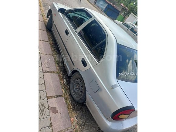 Sahibinden Hyundai Accent 1.5 1.5i GLS 2000 Model BASKİ ŞANZIMAN YENİ MOTOR ÜST KAPAK CONTALAR YENİ