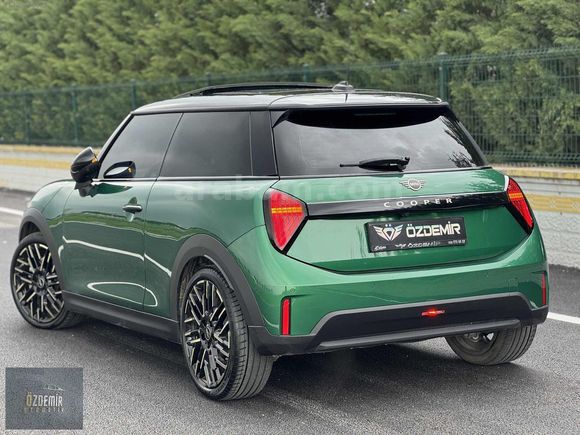 2025 Mini Cooper 1.5 Favoured - Hatasız