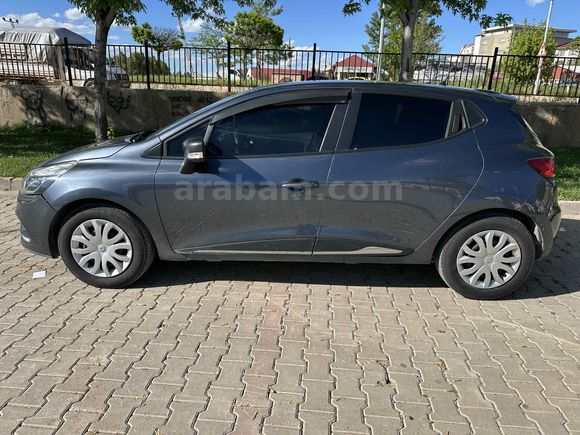 Ekstralı düşük km’li clio
