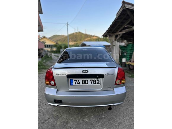 Sahibinden Hyundai Accent 1.5 CRDi Admire 2004 Model 