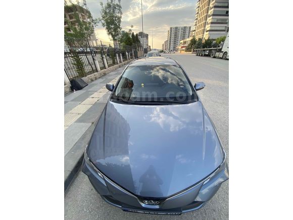 DEĞİŞENSİZ BOYASIZ HASAR KAYITSIZ 34 bin km 1.6 Otomatik vites ve oto.el frenli