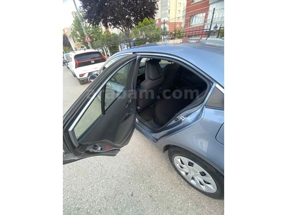 DEĞİŞENSİZ BOYASIZ HASAR KAYITSIZ 34 bin km 1.6 Otomatik vites ve oto.el frenli