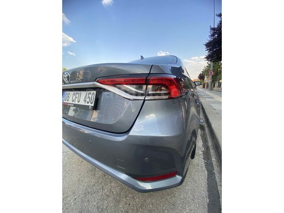 DEĞİŞENSİZ BOYASIZ HASAR KAYITSIZ 34 bin km 1.6 Otomatik vites ve oto.el frenli