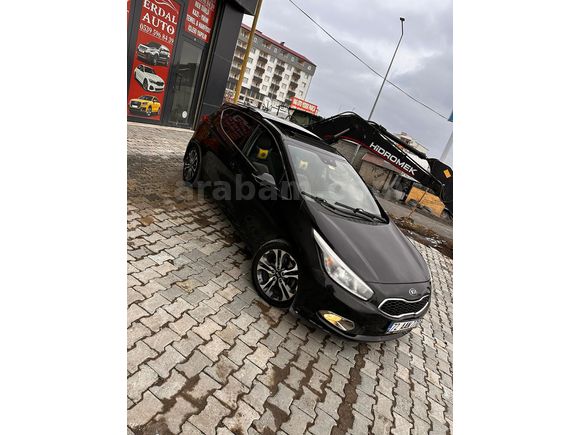 Sahibinden Kia Ceed 1.6 CRDi Premium 2014 Model Batman