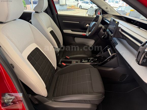 8.000 Km de! 2025 model! ÇİFT Renk! HATASIZ! e-C3 MAX!