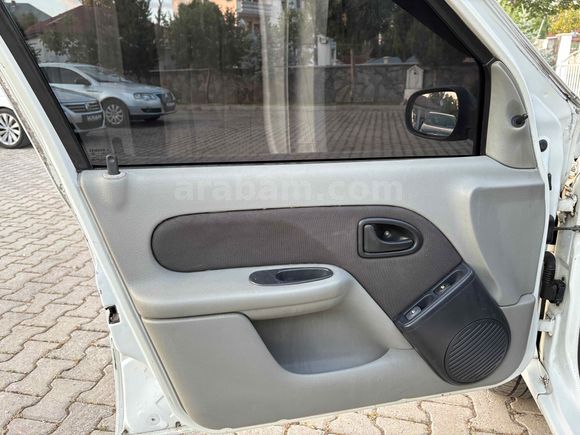 Galeriden Renault Clio 1.5 dCi Authentique 2005 Model Ağrı