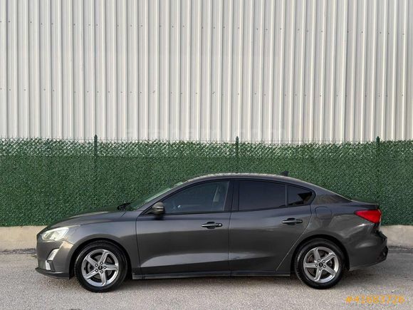 HASAR KAYITSIZ OTOMATİK FORD FOCUS LANSMAN RENK