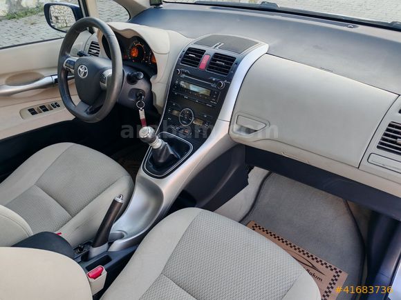 SADECE 63 BİN KM'DE-2011 TOYOTA AURİS 1.4 D4D COMFORT PLUS
