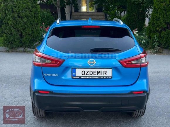 2018 HATASIZ CAM TAVANLI 140 BİN KM İLK SAHİBİNDEN