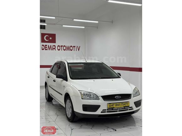 SAMET DEMİR OTOMOTİVDEN 2006 MDL HATASIZ FORD TREND