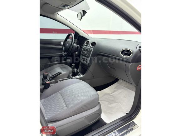 SAMET DEMİR OTOMOTİVDEN 2006 MDL HATASIZ FORD TREND