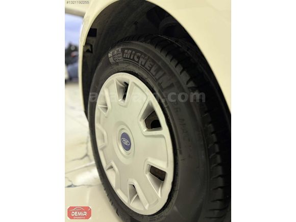 SAMET DEMİR OTOMOTİVDEN 2006 MDL HATASIZ FORD TREND