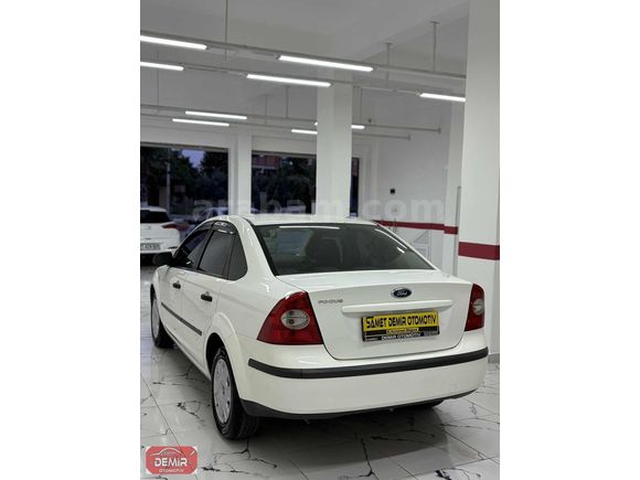 SAMET DEMİR OTOMOTİVDEN 2006 MDL HATASIZ FORD TREND