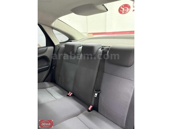 SAMET DEMİR OTOMOTİVDEN 2006 MDL HATASIZ FORD TREND