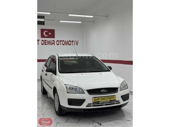 SAMET DEMİR OTOMOTİVDEN 2006 MDL HATASIZ FORD TREND