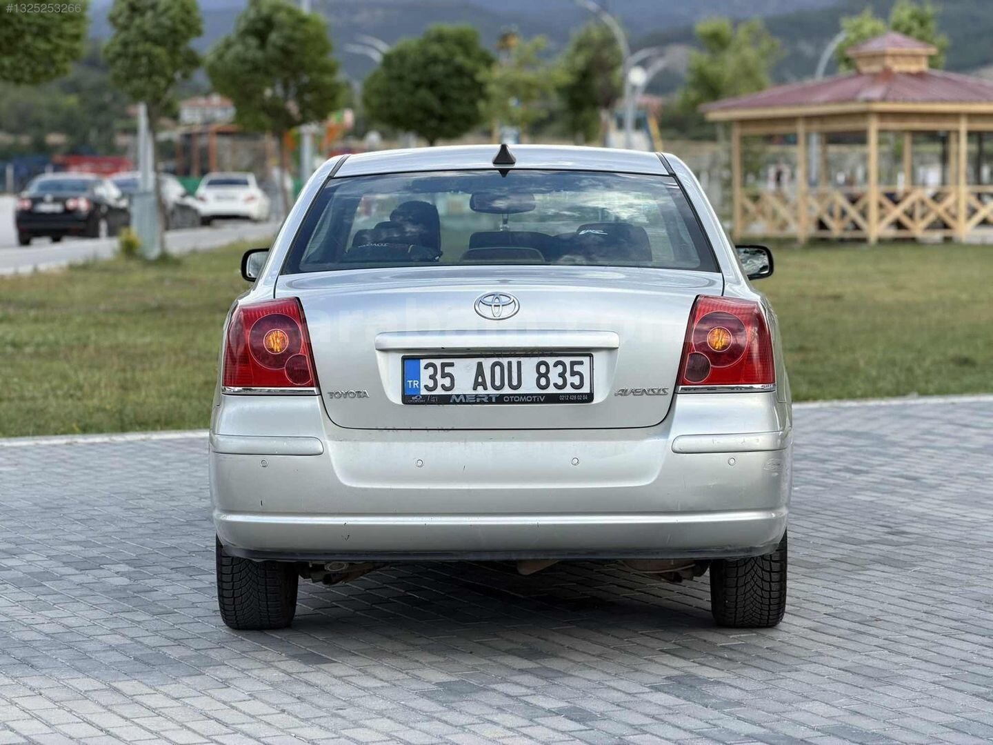Galeriden Toyota Avensis 1.6 Comfort 2005 Model Çorum 315.000 km Gri 5