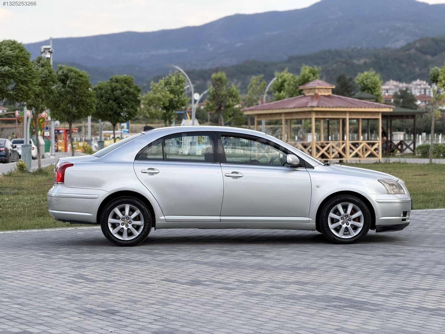 Galeriden Toyota Avensis 1.6 Comfort 2005 Model Çorum 315.000 km Gri 7