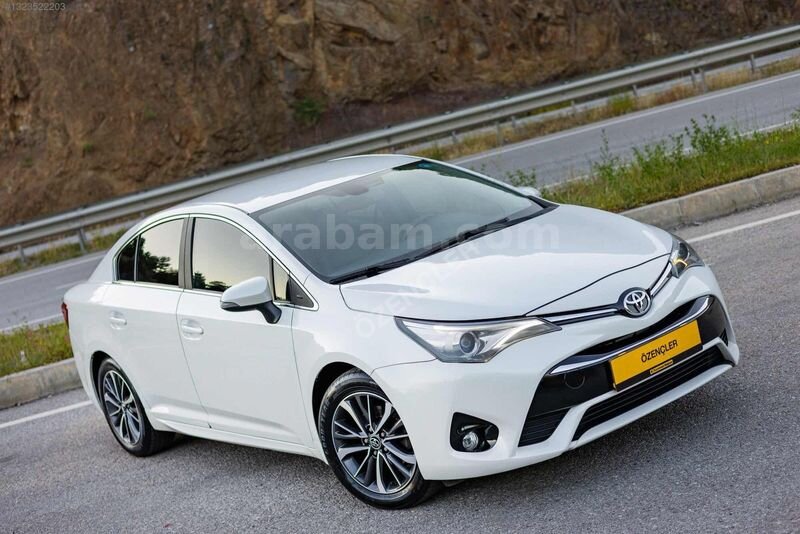 Galeriden Toyota Avensis 1.6 Elegant Extra 2015 Model Çorum 157.000 km Beyaz