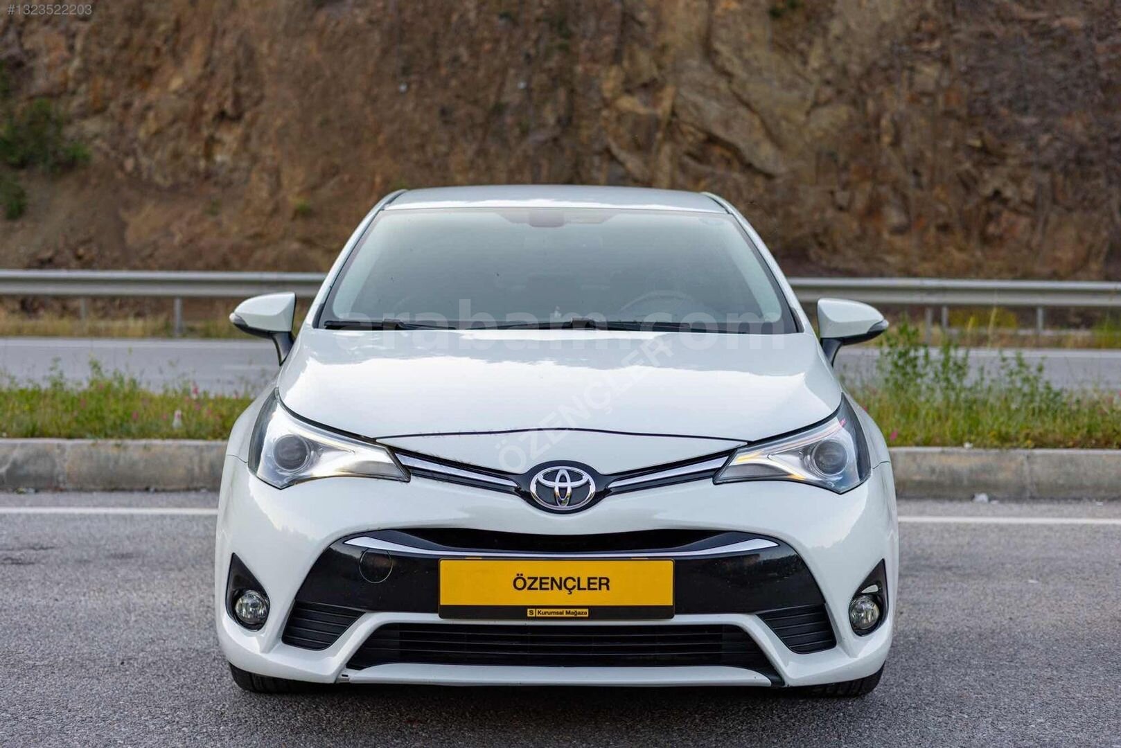 Galeriden Toyota Avensis 1.6 Elegant Extra 2015 Model Çorum 157.000 km Beyaz 5