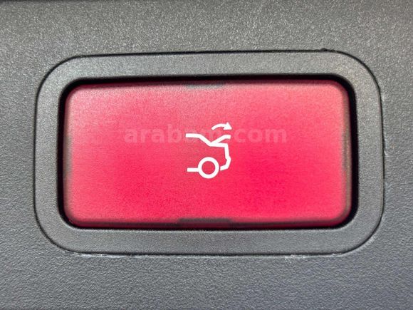 E350 4MATİC MAKYAJLI KASA SAF BENZİN HARMAN KORDON AİRMATİC