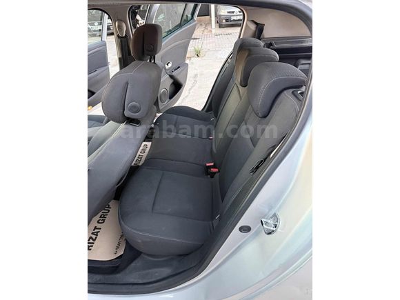 2012 MODEL BAKIMLI OTOMATİK MEGANE 1.5 DCİ