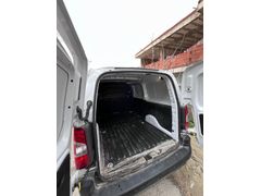 Sahibinden Peugeot Partner 1.5 BlueHDI Comfort 2025 Model