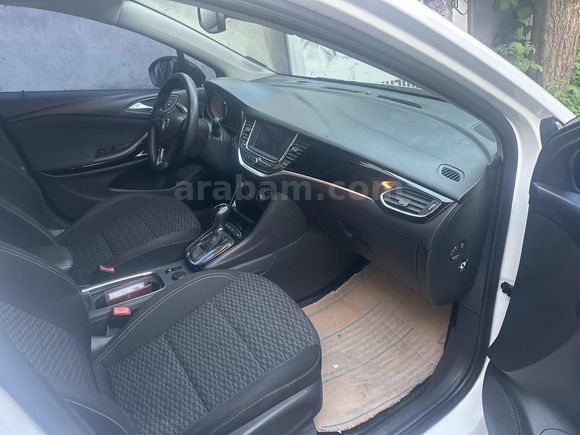 2016 model sunroof'lu otomatik araç