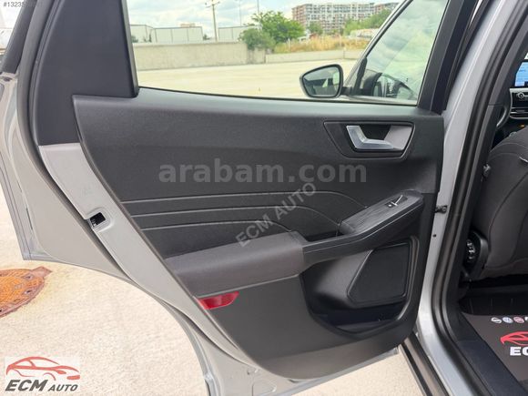 2023 MODEL FORD KUGA 96000 KM HATASIZ BOYASIZ