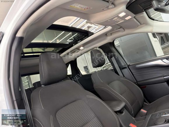 2023 FORD KUGA TİTANİUM 1.5 EcoBoost 182hp CAM TAVAN BOYASIZ