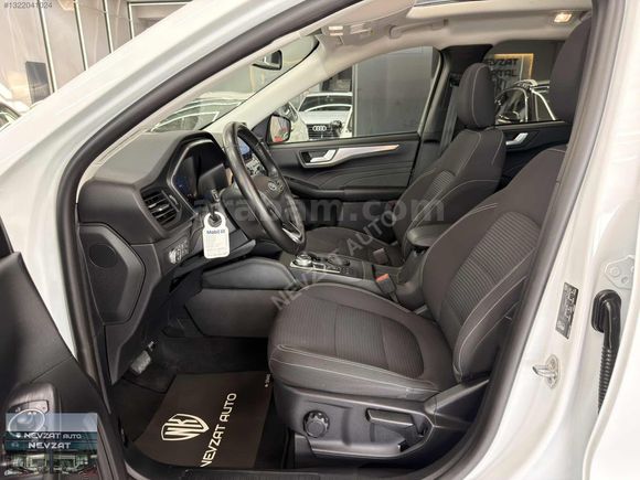 2023 FORD KUGA TİTANİUM 1.5 EcoBoost 182hp CAM TAVAN BOYASIZ