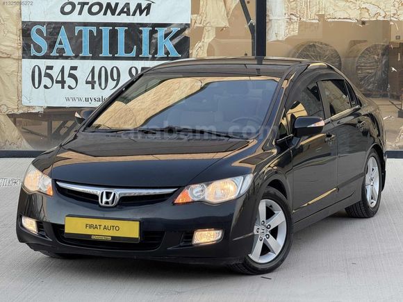 HONDA CİVİC 1.6 İ-VTEC PREMİUM DÜŞÜK KM EMSALSİZ TEMİZLİKTE