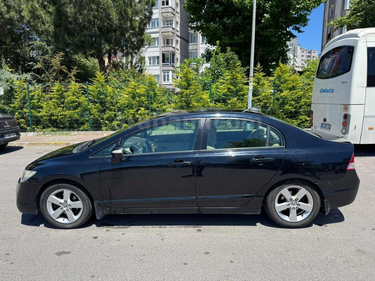 Galeriden Honda Civic 1.6i VTEC Premium 2007 Model İstanbul 182.000 km Siyah 4