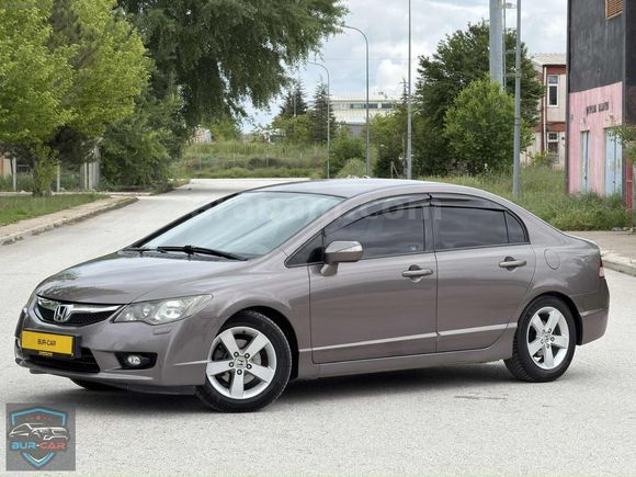 HATASIZ-HONDA-CIVIC-1.6İVTECH-69BİN KM-PREMIUM-TR DE TEK-