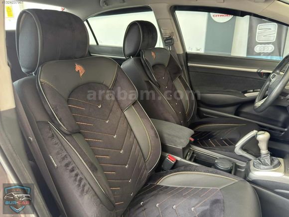 HATASIZ-HONDA-CIVIC-1.6İVTECH-69BİN KM-PREMIUM-TR DE TEK-