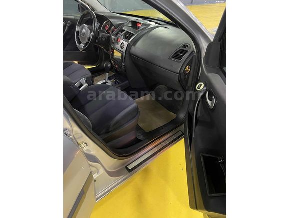MEGANE 1.6.BENZİN.LPG/OTOMATİK/CAM TAVANLI/ 213BİN KM