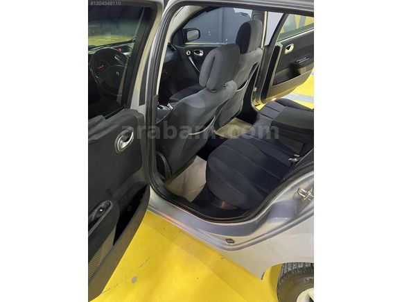 MEGANE 1.6.BENZİN.LPG/OTOMATİK/CAM TAVANLI/ 213BİN KM