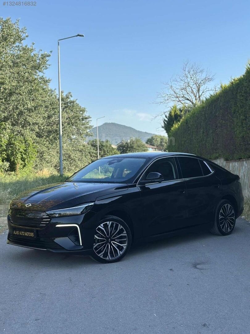 Galeriden TOGG T10F V2 Uzun Menzil 2025 Model Bursa 6.001 km Siyah 5