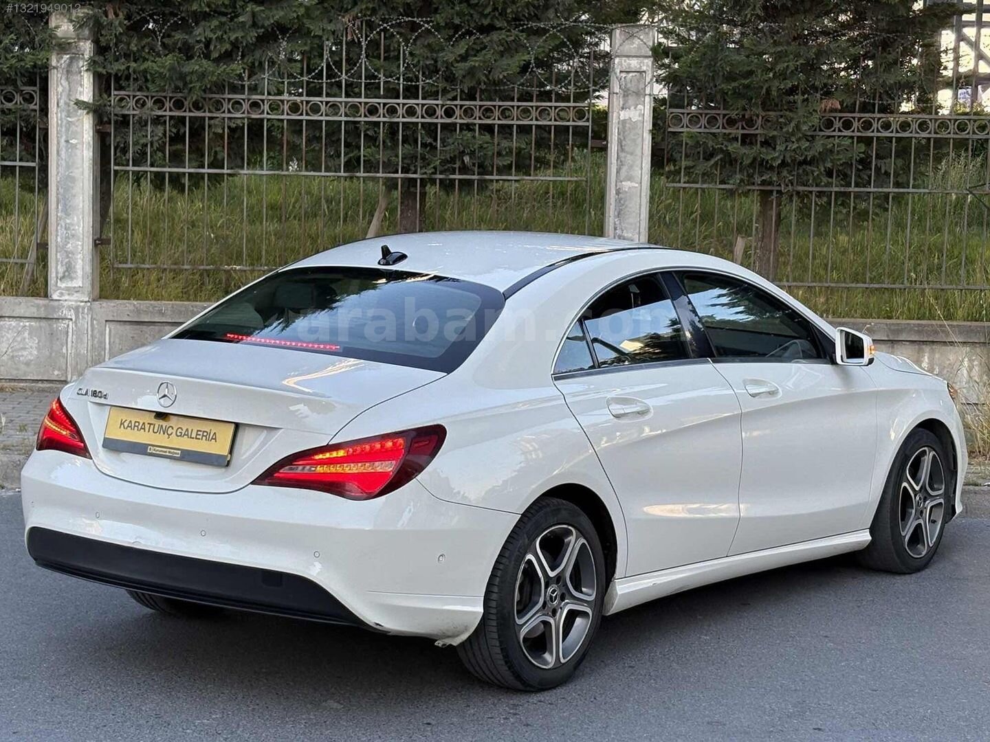 Galeriden Mercedes - Benz CLA 180 D Comfort 2017 Model İstanbul 255.000 km Beyaz 7