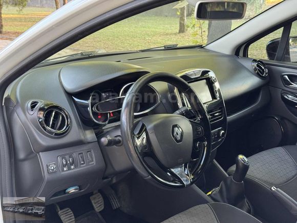 ŞENTÜRK'TEN 2014 MODEL KAZASIZ 1.2 BENZİNLİ RENAULT CLİO