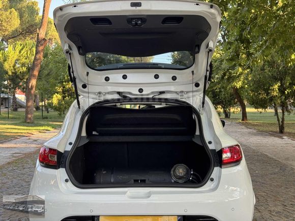 ŞENTÜRK'TEN 2014 MODEL KAZASIZ 1.2 BENZİNLİ RENAULT CLİO